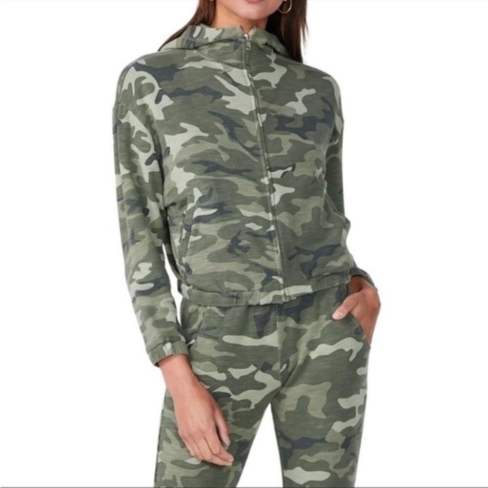 NWT, Monrow, Women’s urban‎ zip up cropped hoodie in green camo